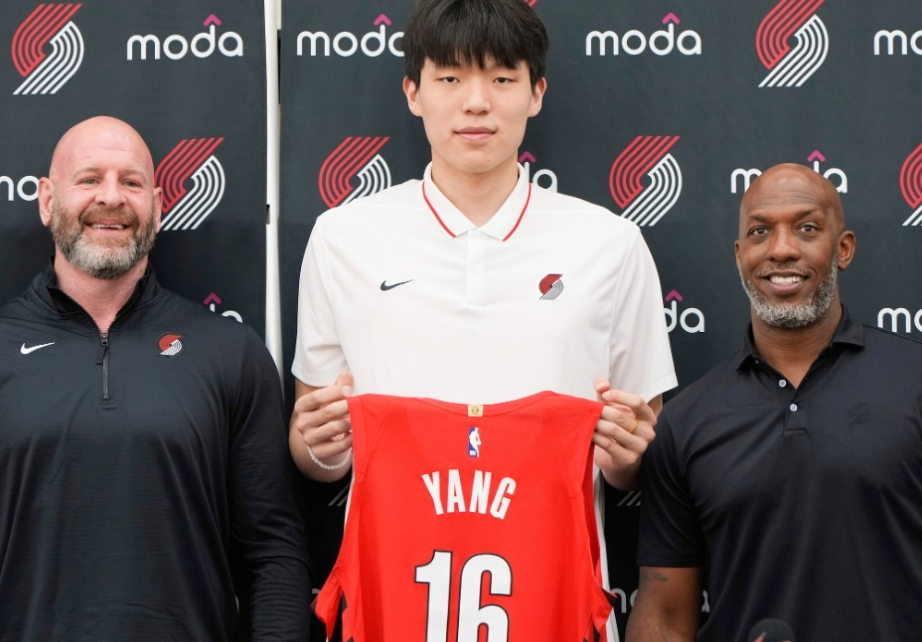 比卢普斯：杨瀚森能不断提升自己的技术，他和开拓者会完美契合