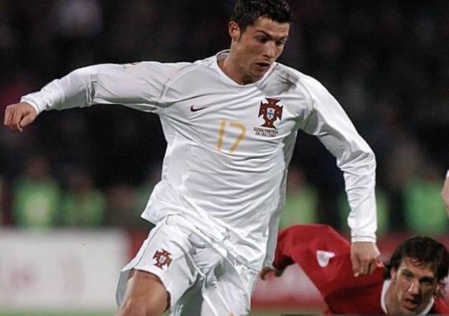 五盾军团球衣百年史 葡萄牙队的哪款球衣最漂亮？