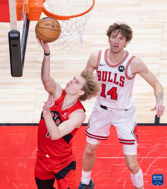 开云下载-篮球——NBA常规赛:猛龙胜公牛|新华社|布泽利斯|多伦多猛龙队|芝加哥公牛队|球员_新浪体育_新浪新闻